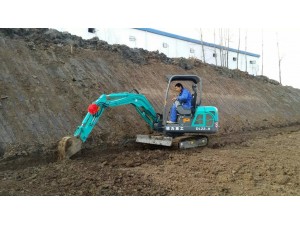 挖溝可是微型挖掘機(jī)的強項